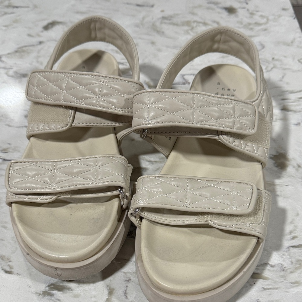 NWOT A New Day Chunky Stylish Beige Sandals